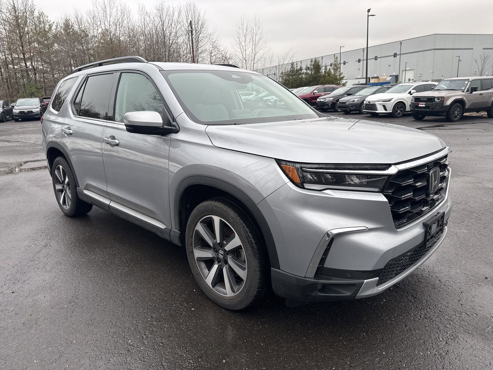 Used 2023 Honda Pilot Touring image 3