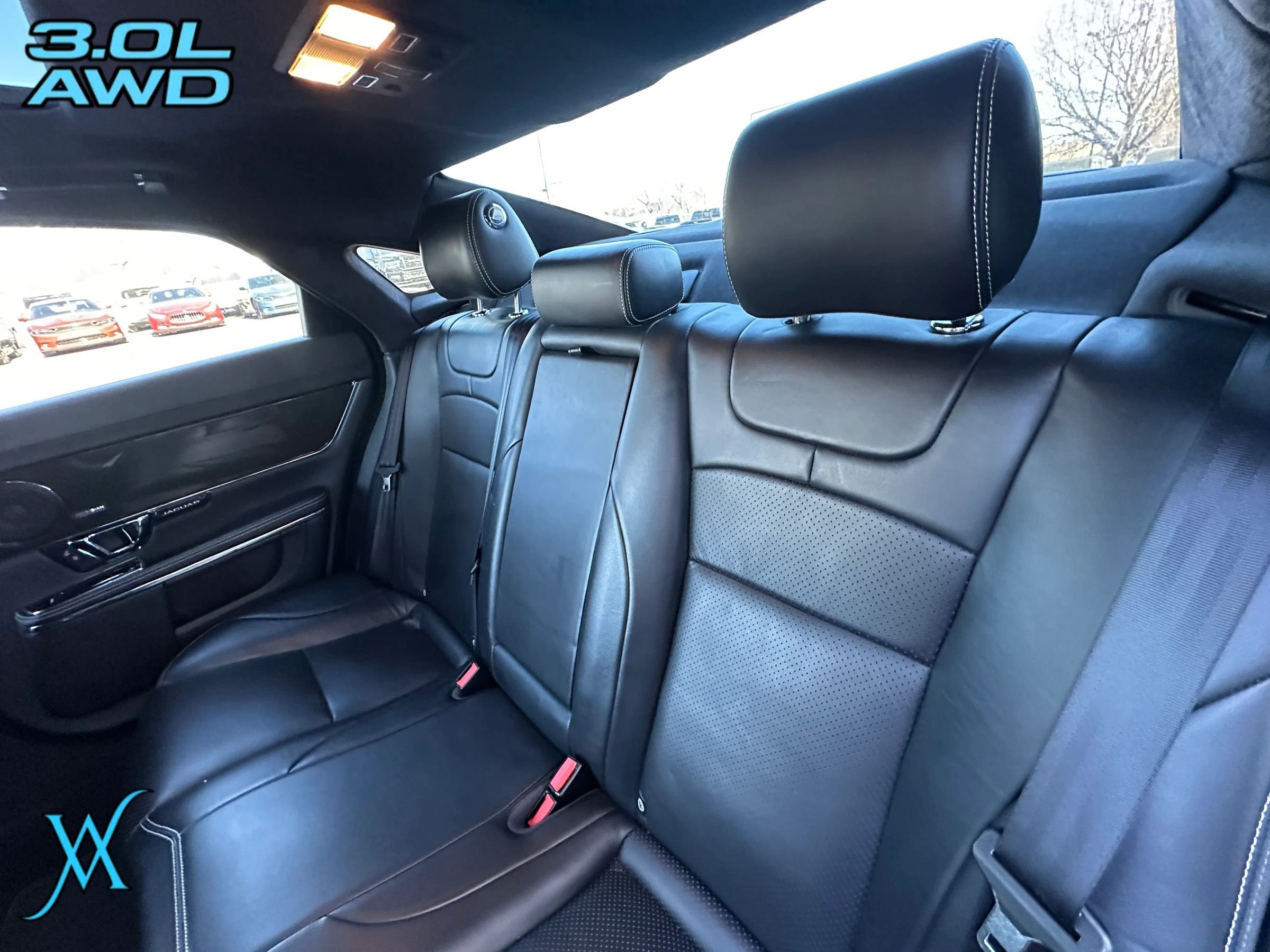 Used 2015 Jaguar XJ AWD image 20