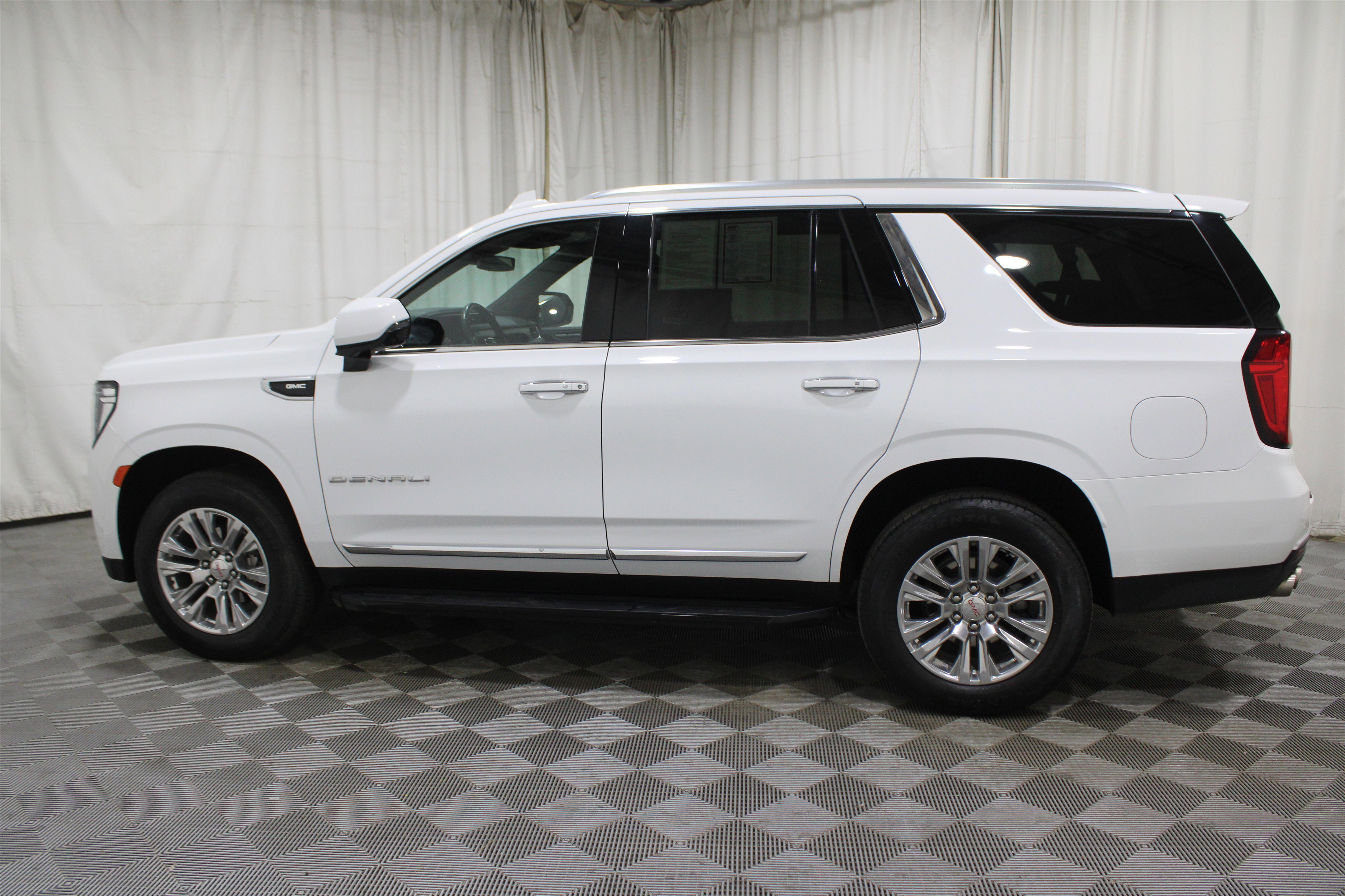Used 2024 GMC Yukon Denali image 41