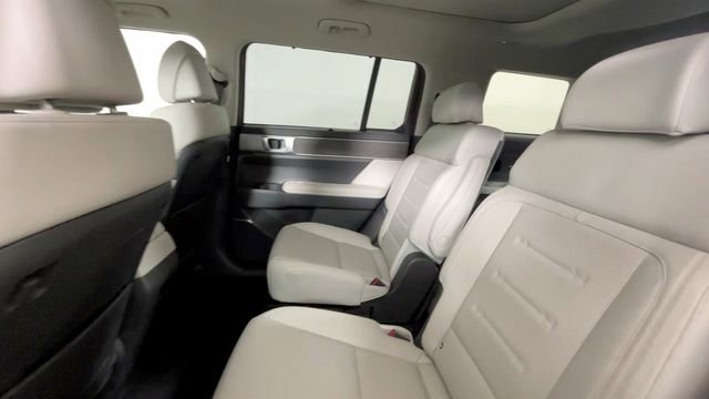 Used 2024 Hyundai Santa Fe Calligraphy AWD/4WD image 15