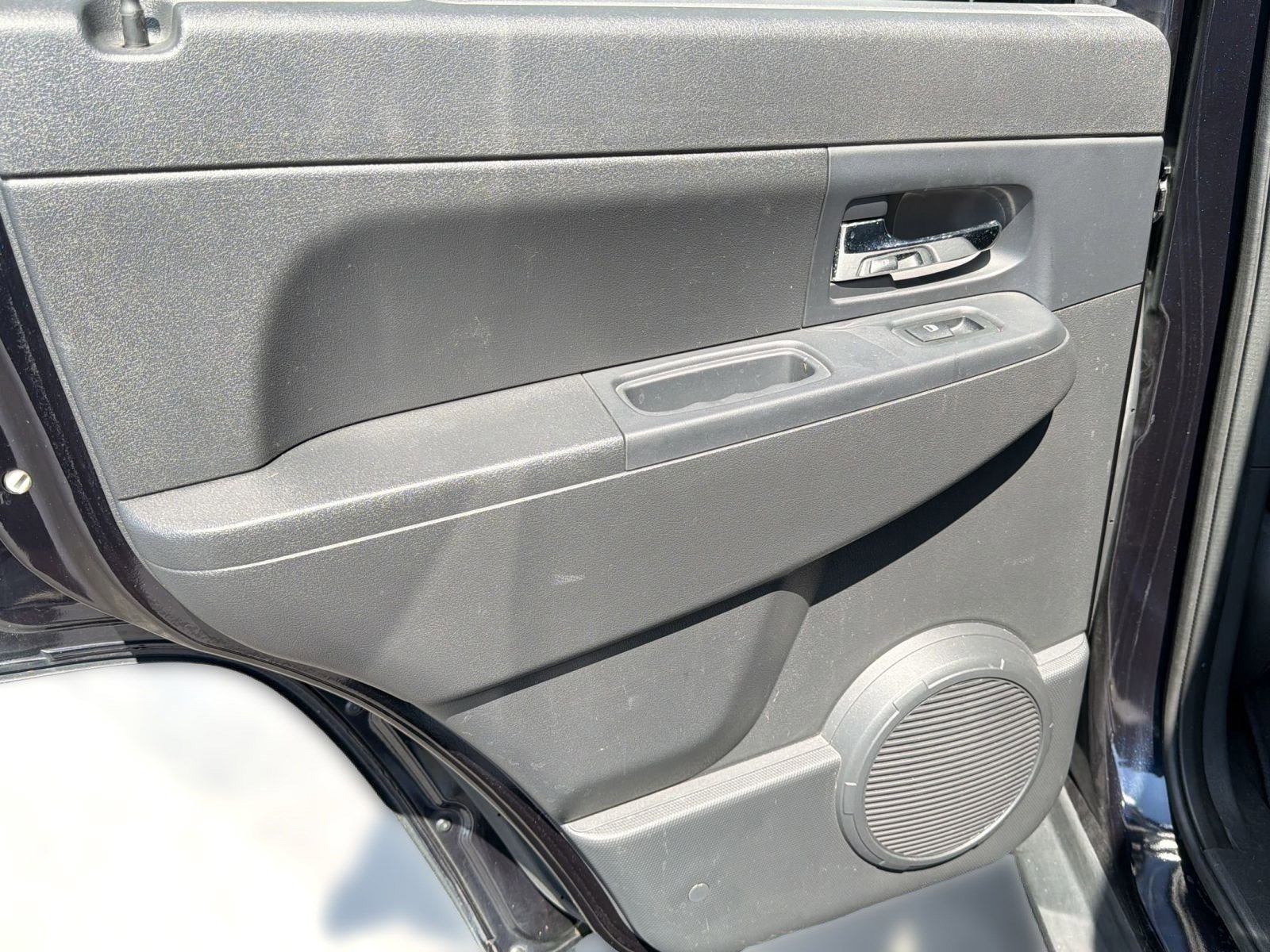 Used 2011 Jeep Liberty Sport image 27