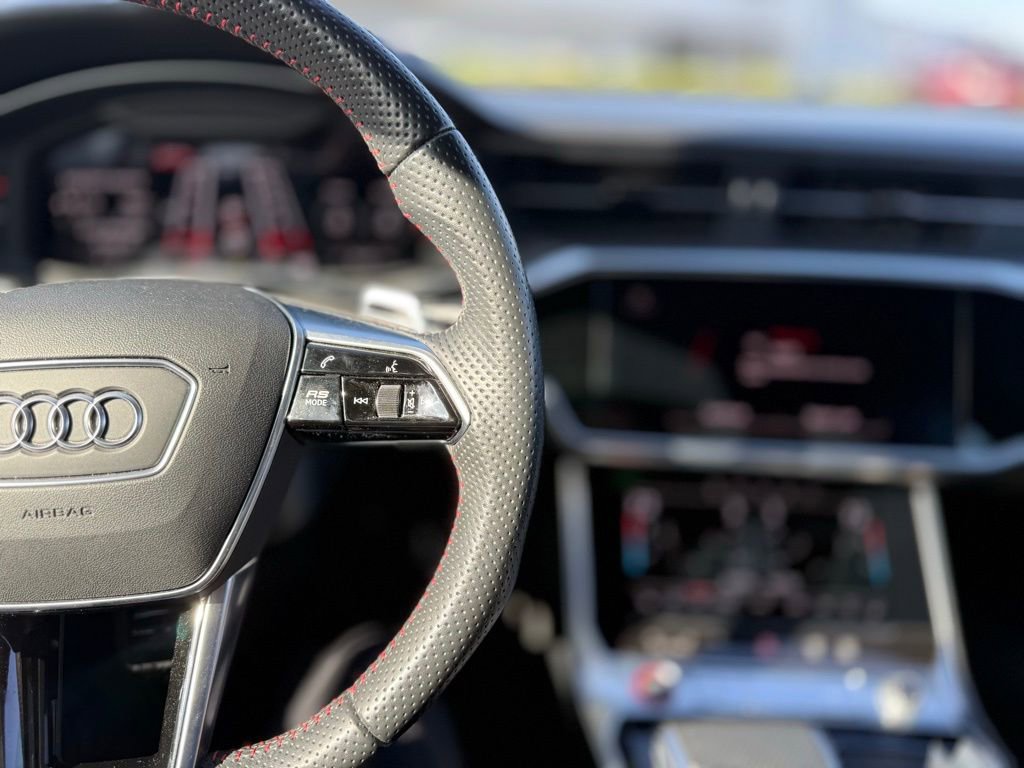 Used 2021 Audi RS 6 w/ Executive Package AWD/4WD image 8