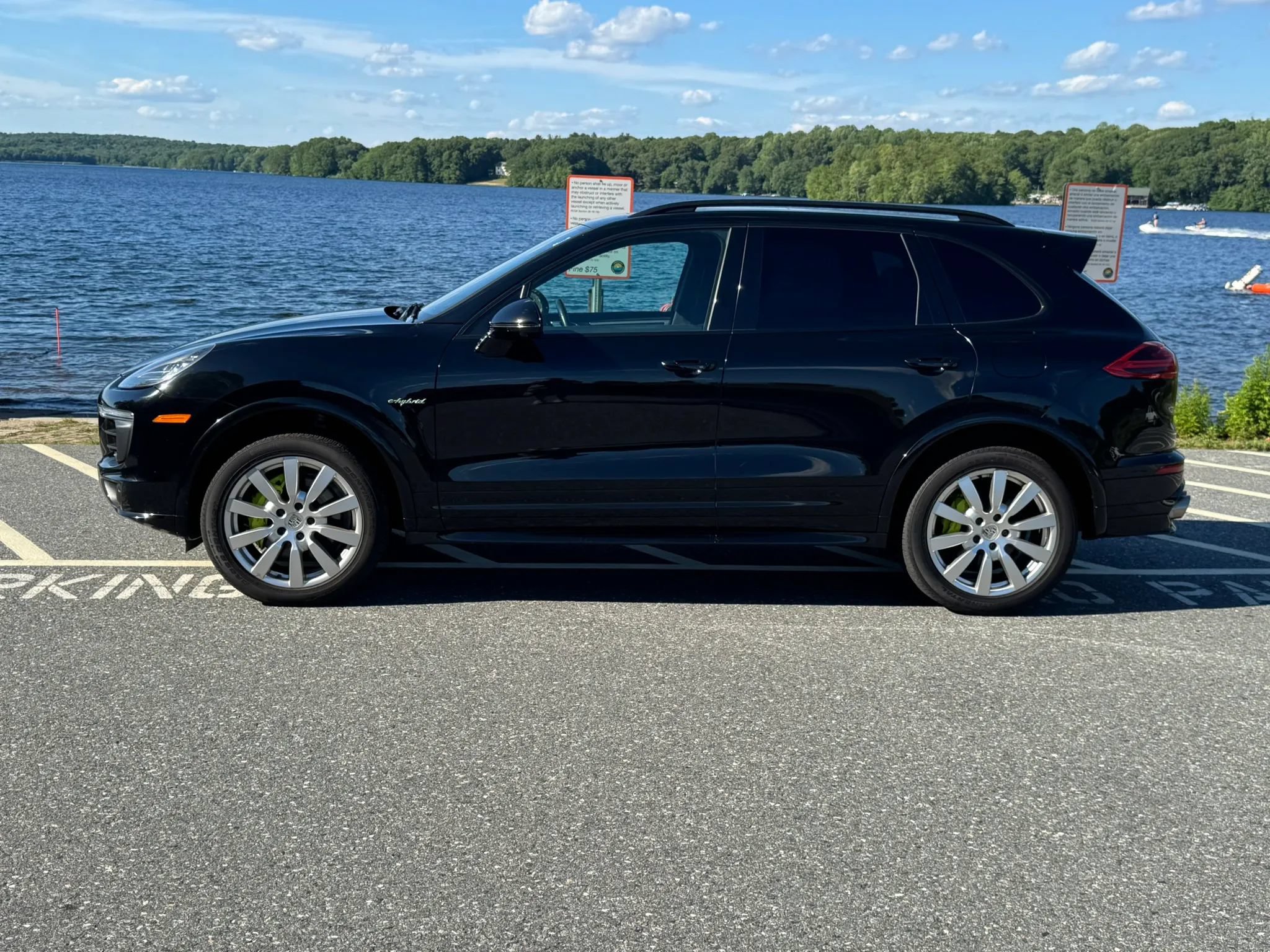 Used 2016 Porsche Cayenne S AWD/4WD image 4