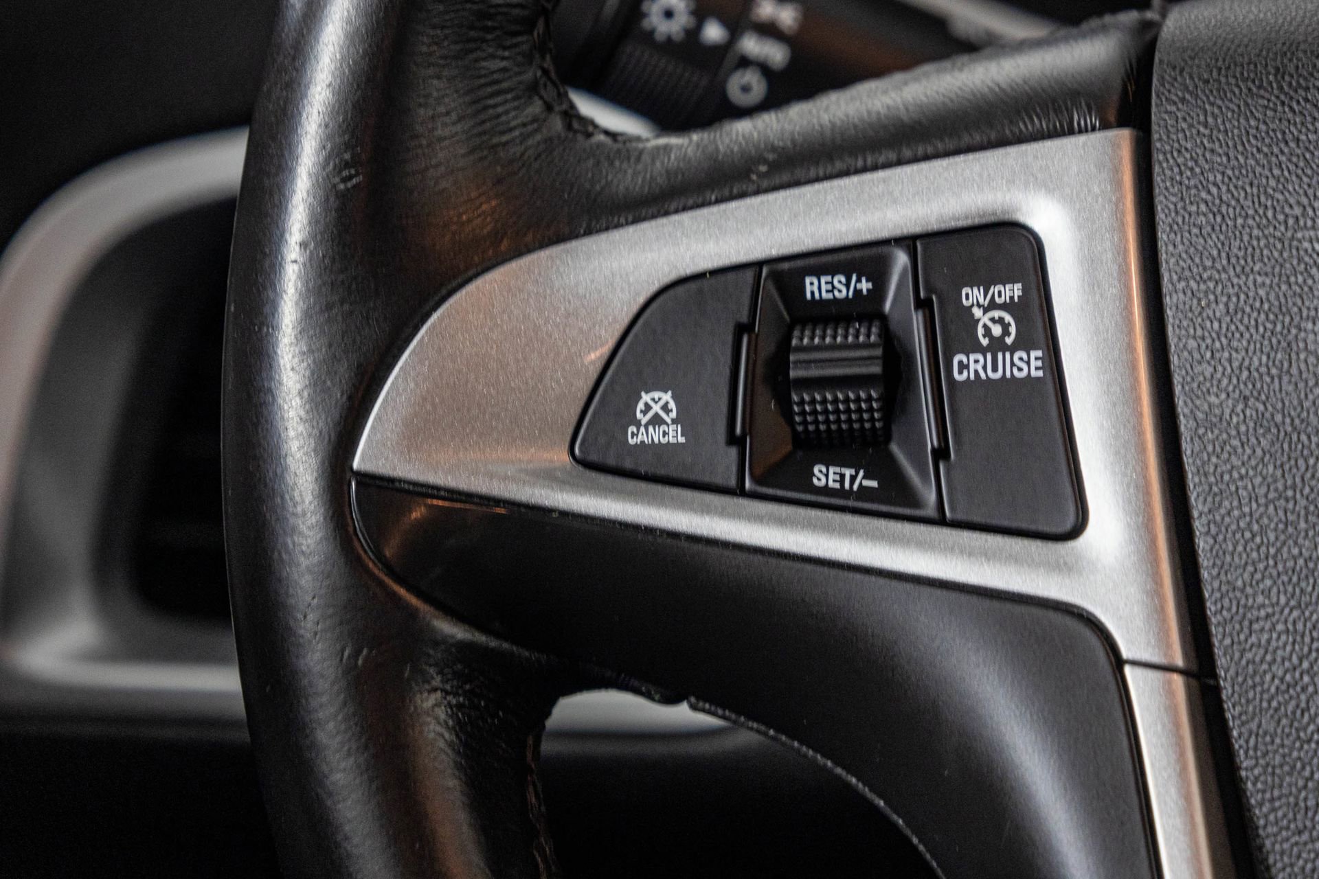 Used 2017 Chevrolet Equinox LT w/ Convenience Package image 24