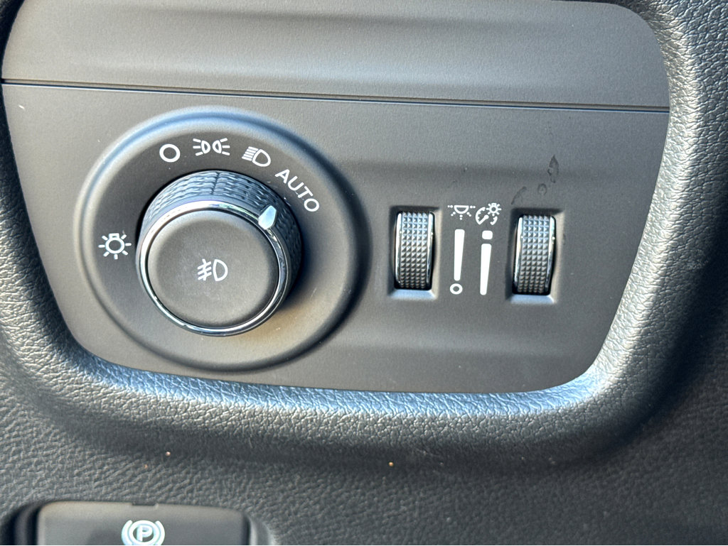 Certified 2021 Jeep Grand Cherokee L Limited image 16