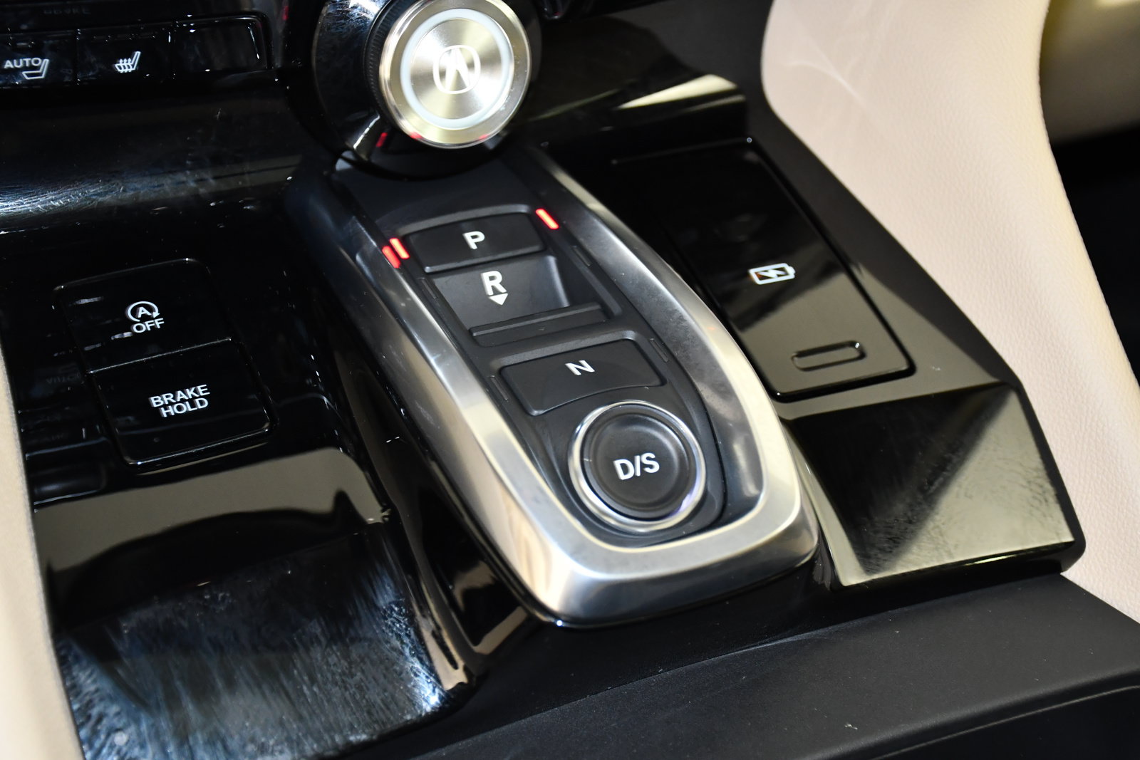 Certified 2025 Acura MDX SH-AWD image 30