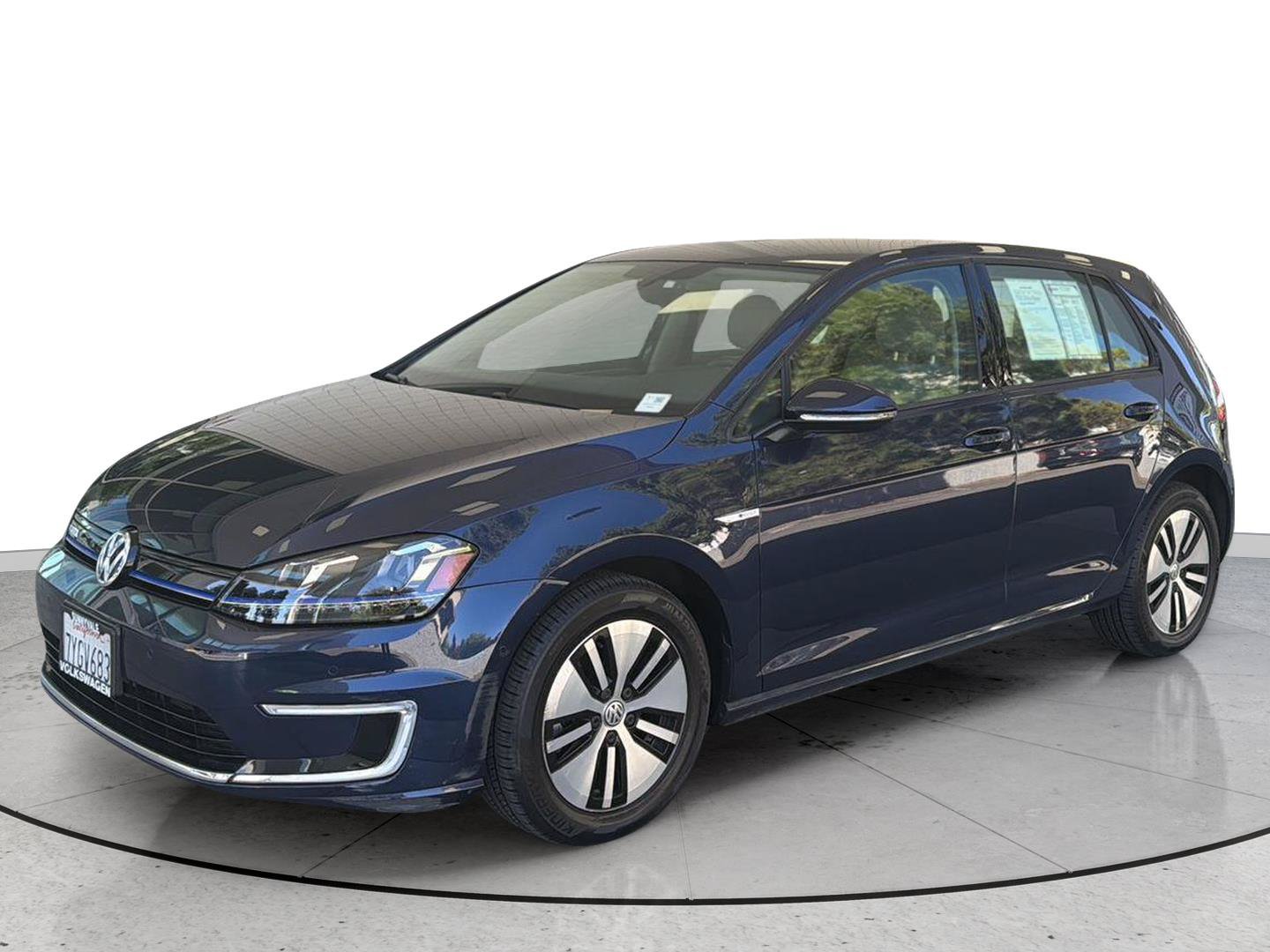 Used 2016 Volkswagen e-Golf SEL Premium w/ Driver Assistance Package