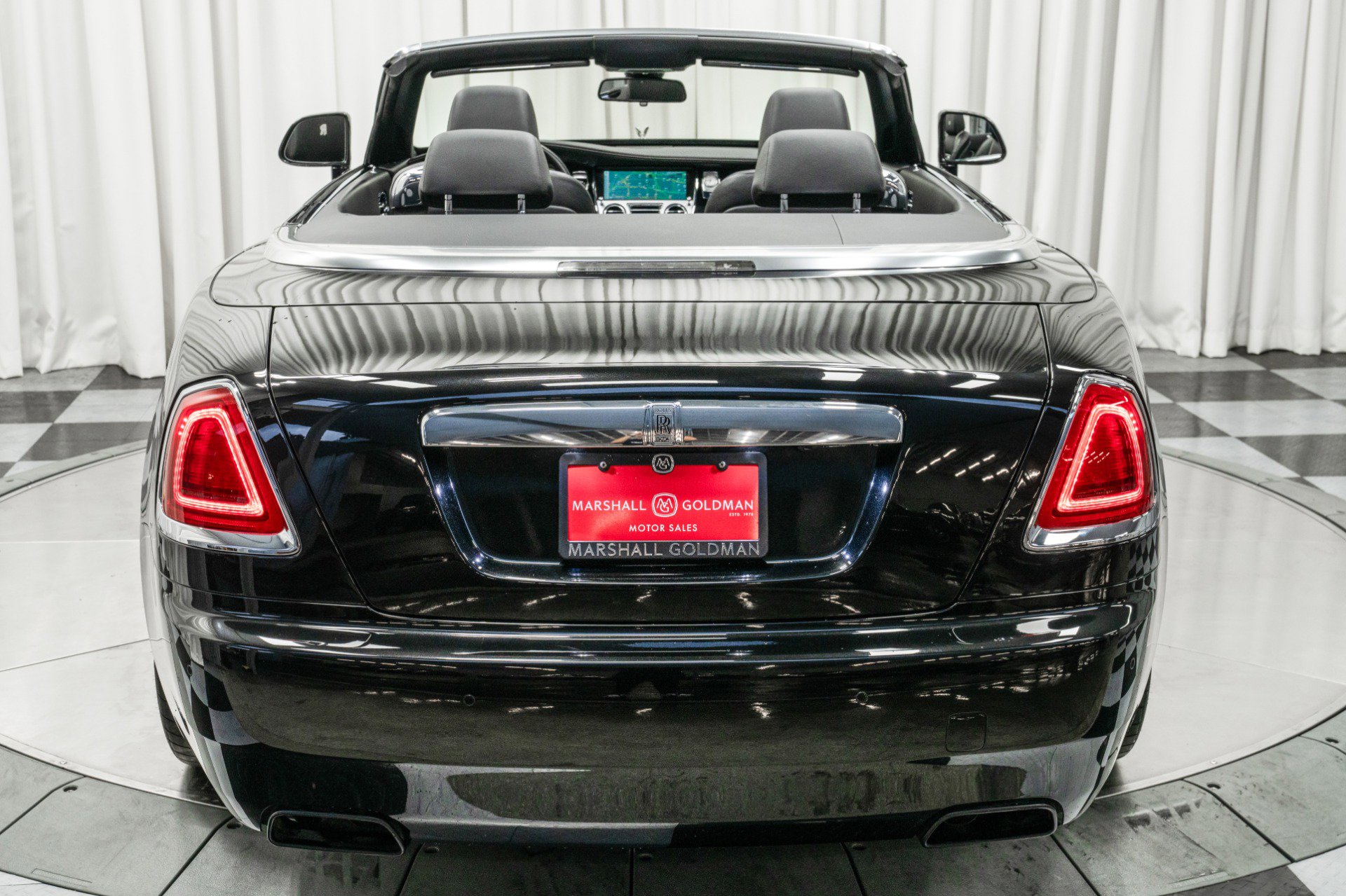 Used 2017 Rolls-Royce Dawn image 45