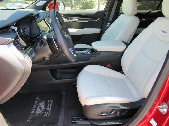 Used 2024 Cadillac XT6 Sport w/ Technology Package AWD/4WD image 19