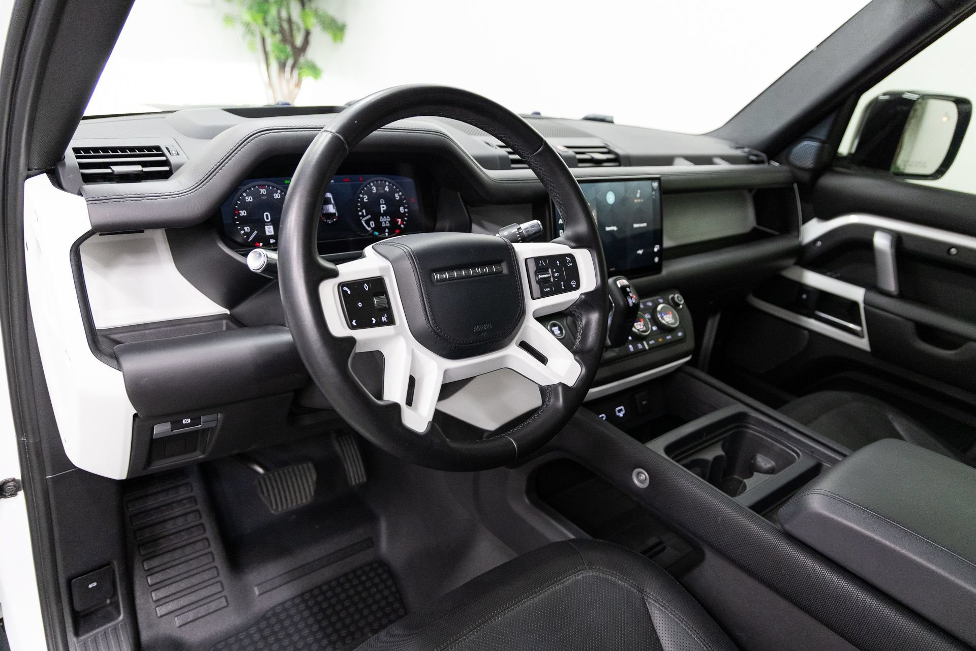 Used 2022 Land Rover Defender 110 X-Dynamic HSE AWD/4WD image 6