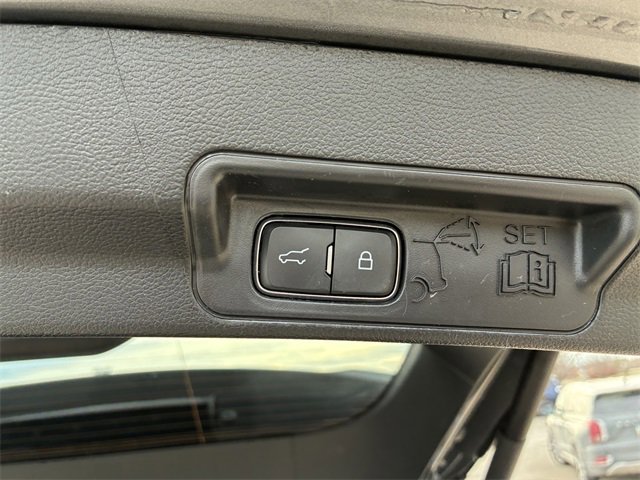 Certified 2022 Ford Explorer XLT image 16