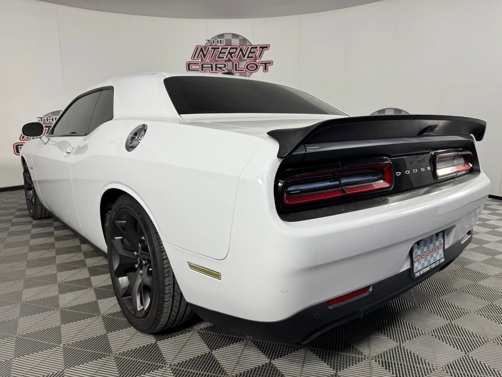 Used 2019 Dodge Challenger R/T image 23
