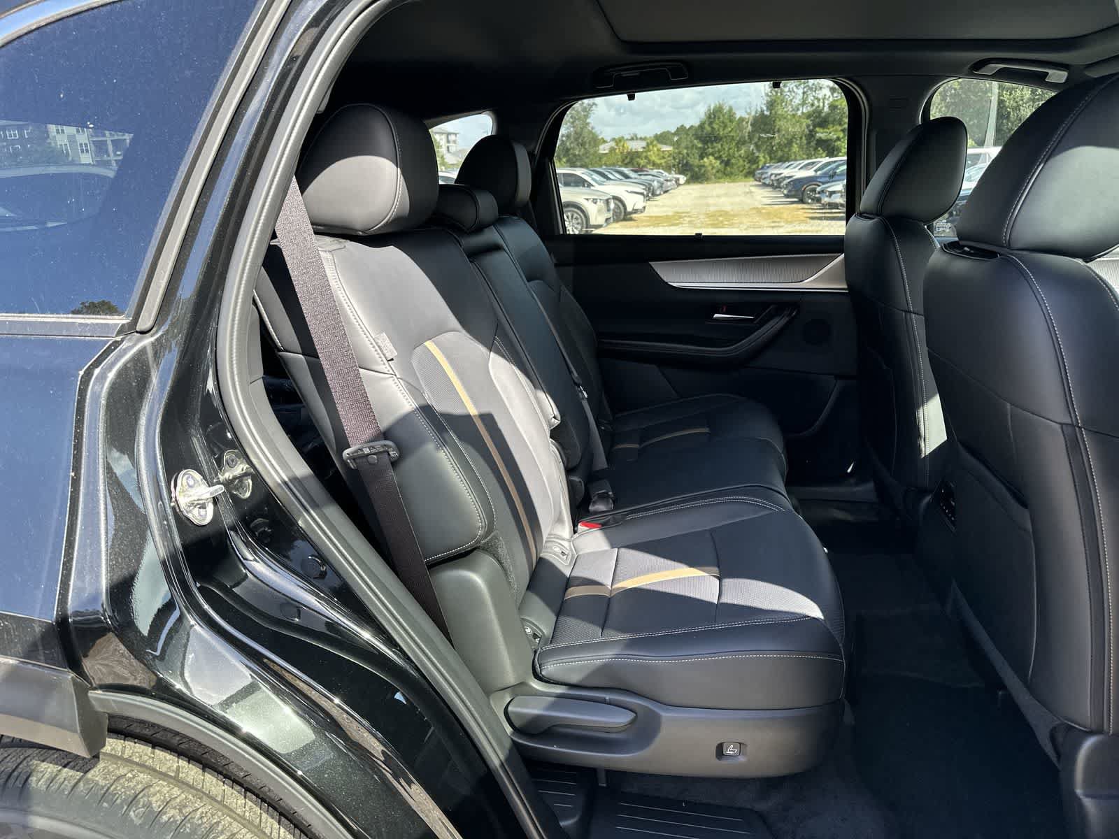 New 2026 MAZDA CX-90 Plug-In Hybrid w/ Premium Plus AWD/4WD image 17