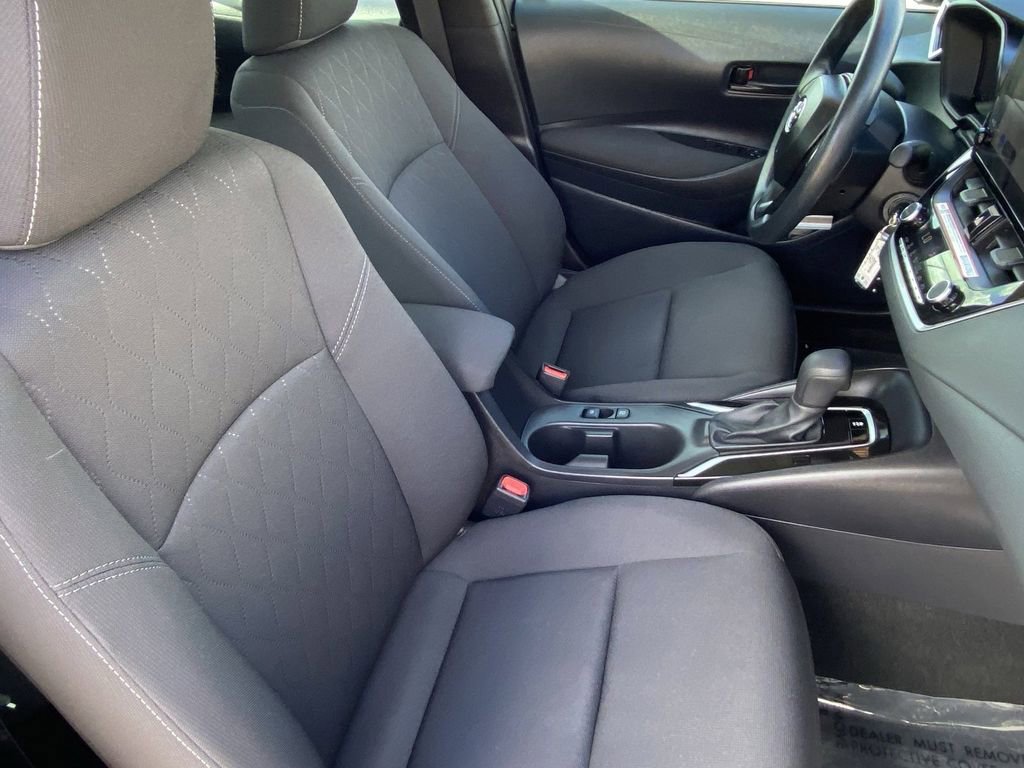 Certified 2025 Toyota Corolla LE FWD image 15