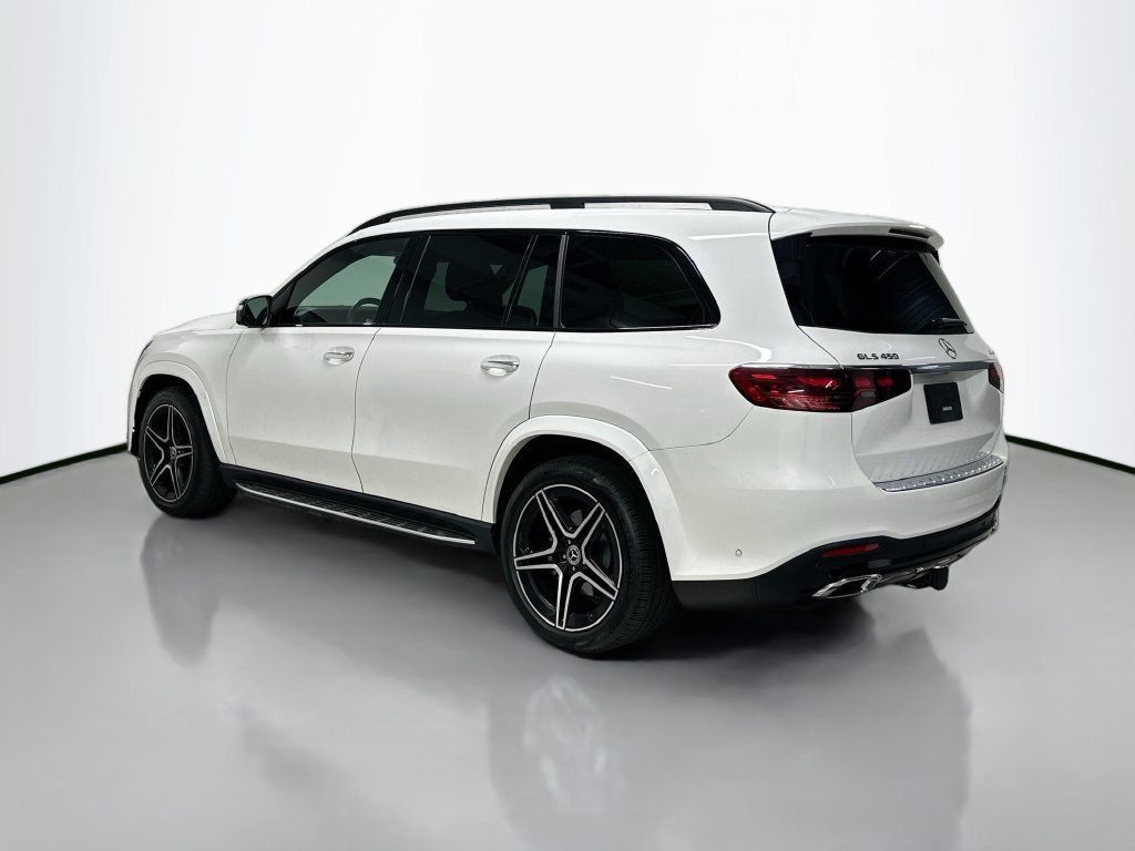 Used 2024 Mercedes-Benz GLS 450 4MATIC image 3