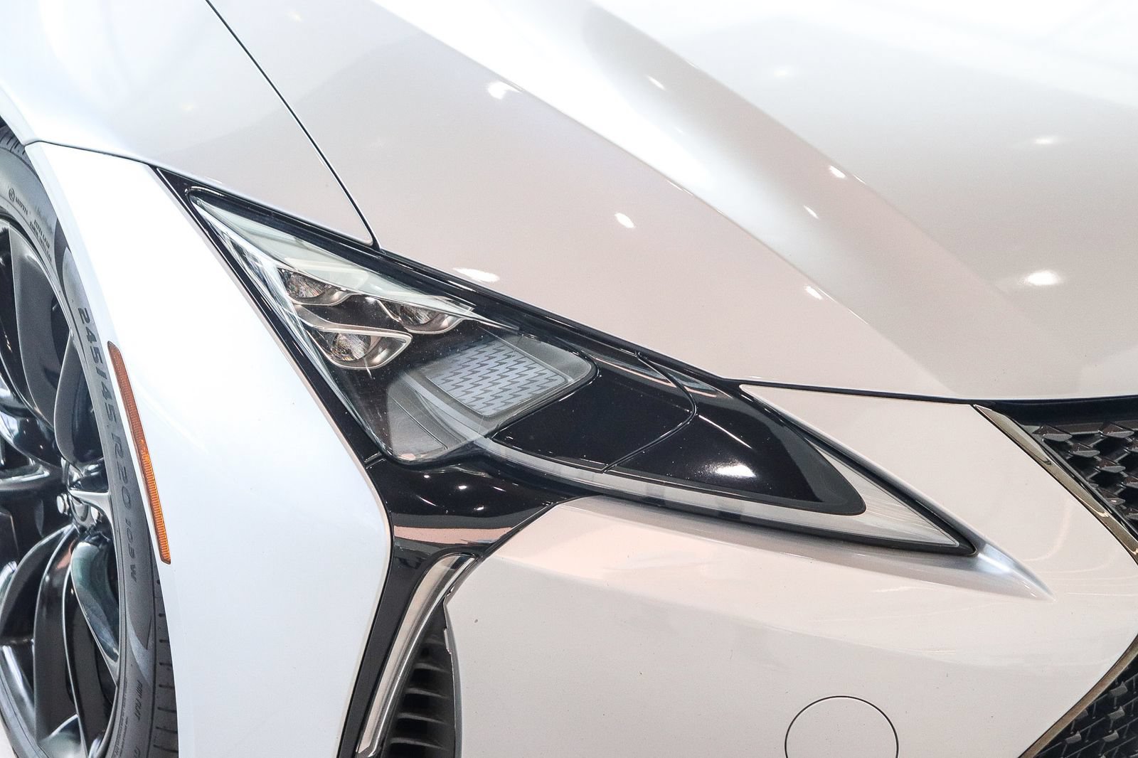 Used 2019 Lexus LC 500h w/ Sport Package RWD image 11