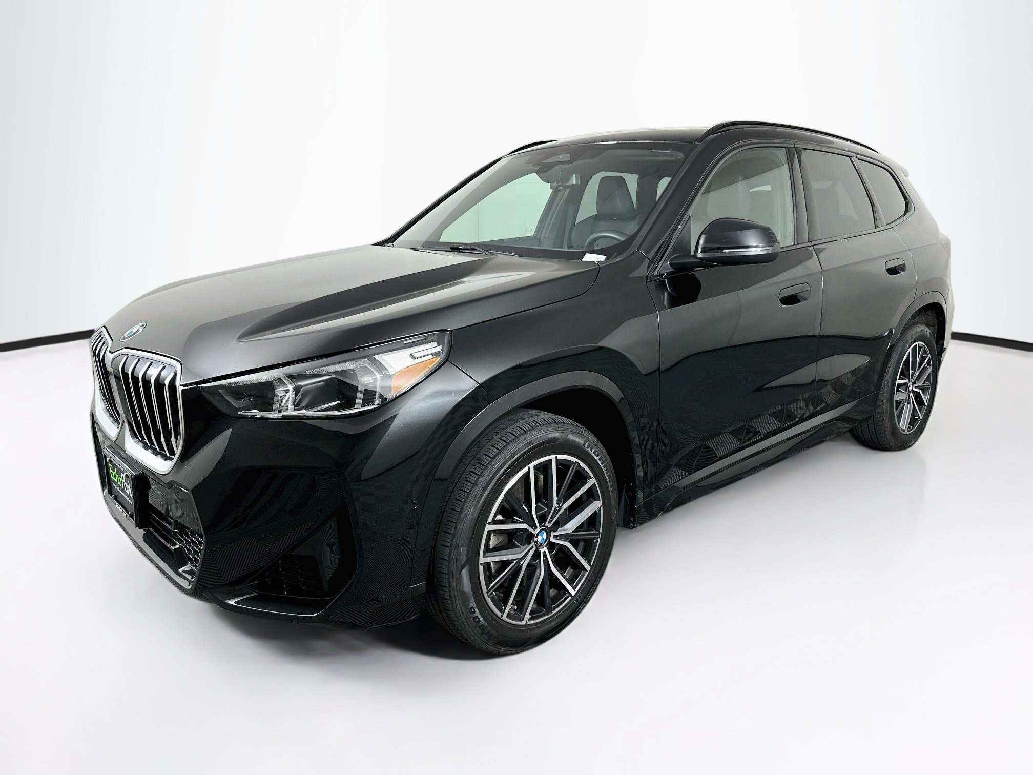 Used 2026 BMW X1 xDrive28i AWD/4WD image 3