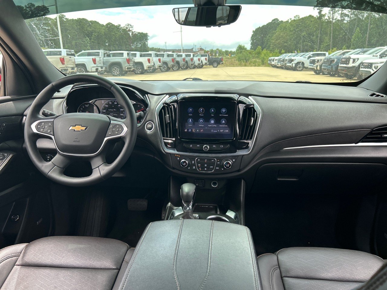 Used 2023 Chevrolet Traverse High Country w/ LPO, 'HIT The Road' Package FWD image 20