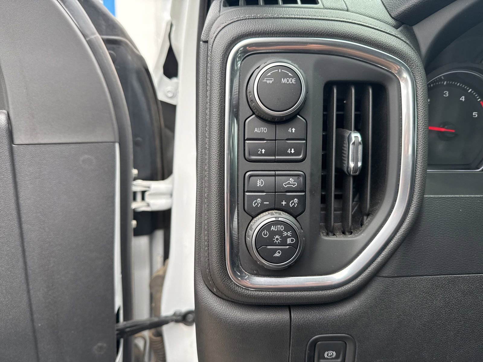 Used 2022 Chevrolet Silverado 2500 LT w/ All Star Edition AWD/4WD image 17