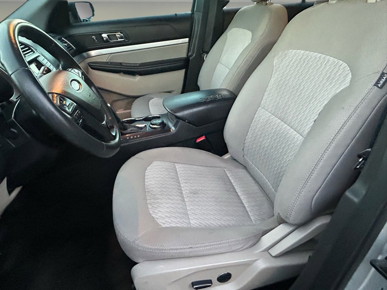 Used 2018 Ford Explorer 4WD image 10