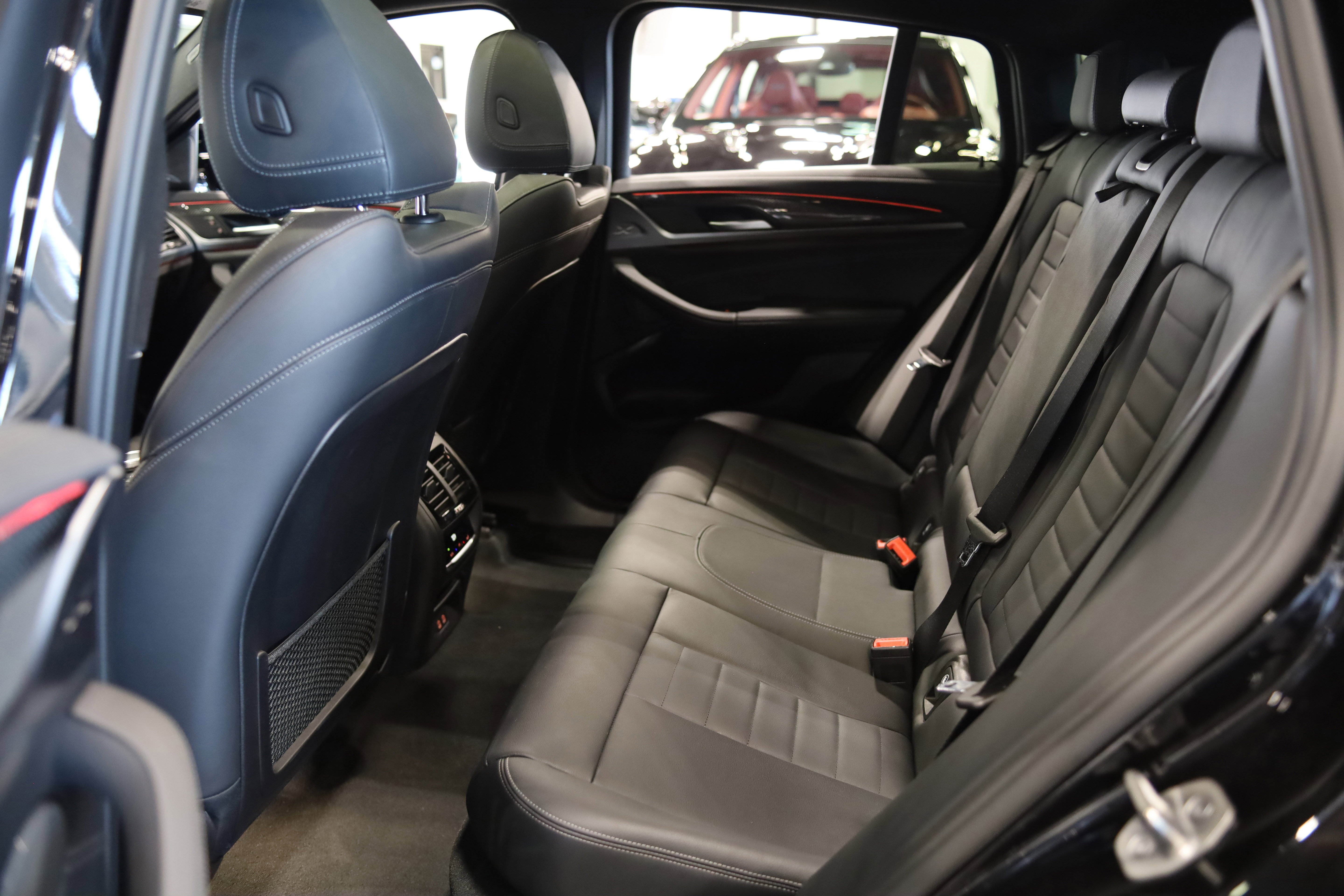 Used 2022 BMW X4 M AWD/4WD image 37