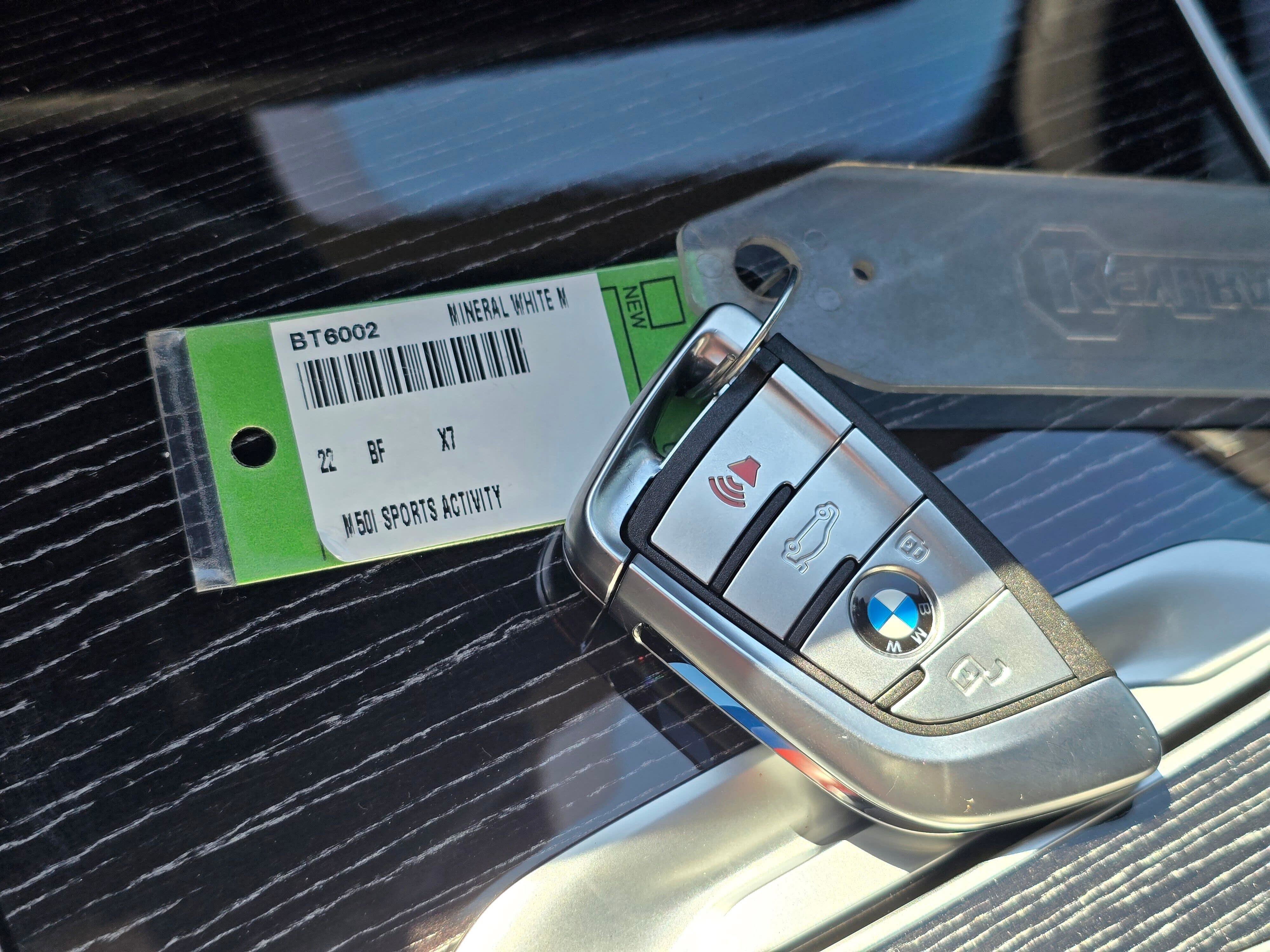 Used 2022 BMW X7 M50i AWD/4WD image 32