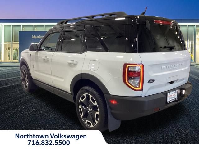 Used 2023 Ford Bronco Sport Outer Banks w/ Tech Package AWD/4WD image 3