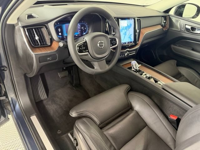 Used 2023 Volvo XC60 B6 Ultimate w/ Protection Package Premier AWD/4WD image 10