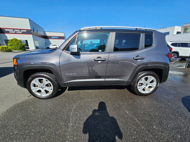 Used 2018 Jeep Renegade Limited image 4