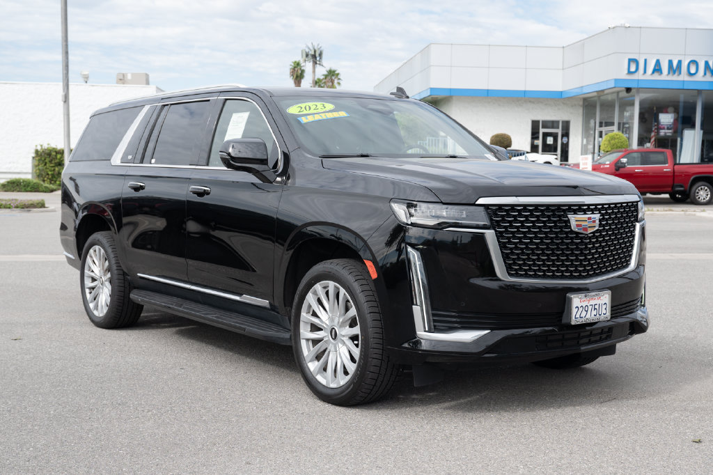 Used 2023 Cadillac Escalade ESV Luxury RWD image 1