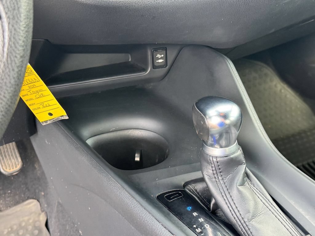 Used 2019 Toyota C-HR LE FWD image 21