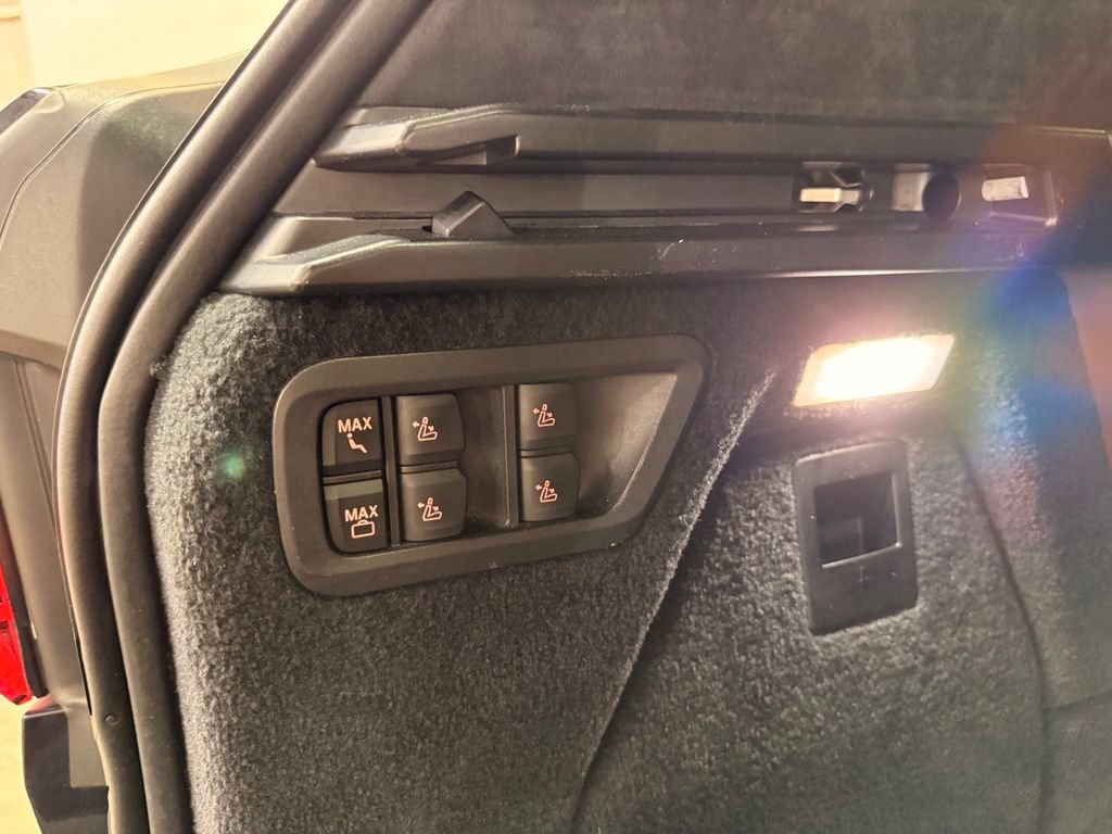 Used 2020 BMW X7 M50i AWD/4WD image 14