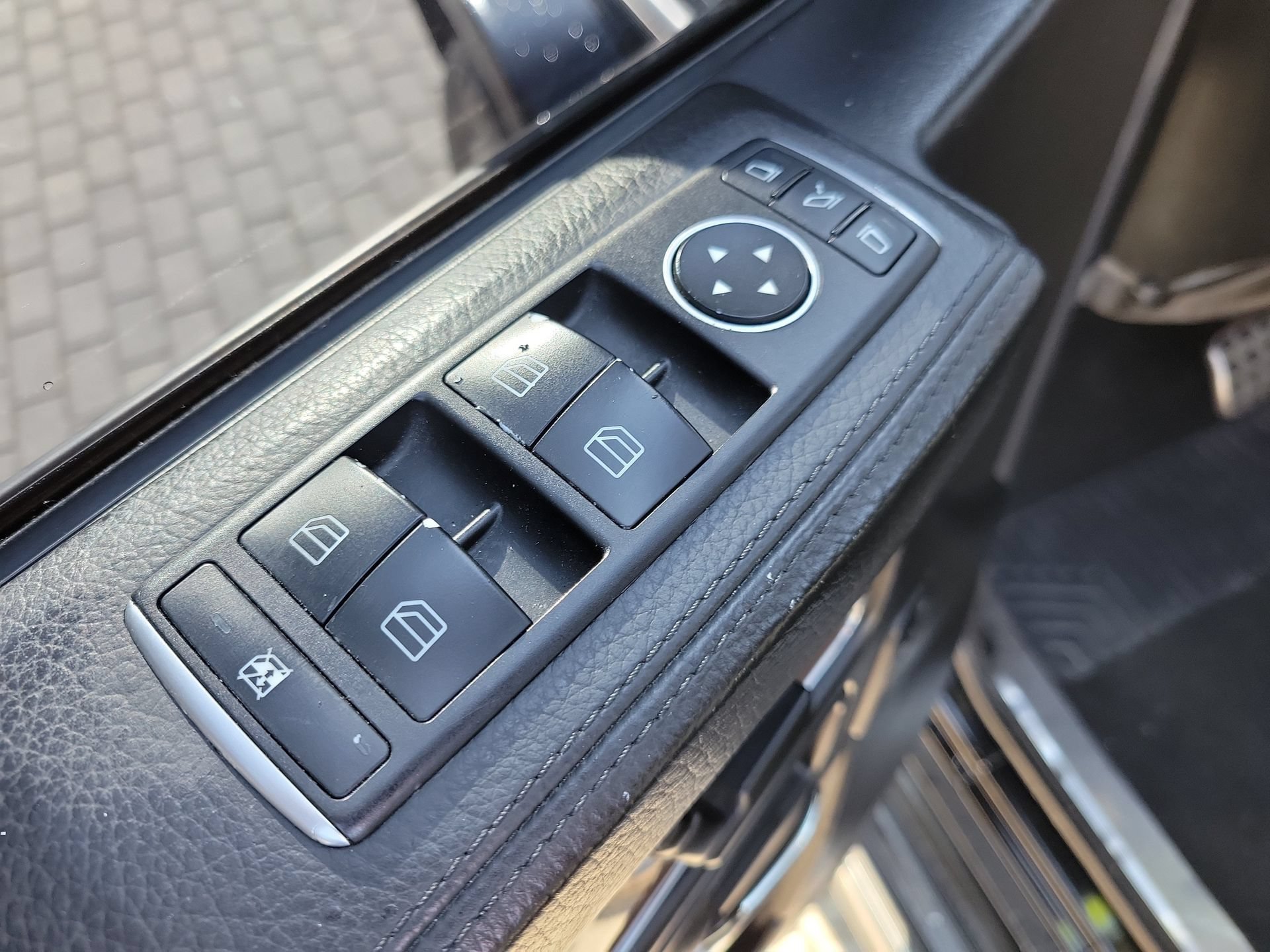 Used 2018 Mercedes-Benz G 550 image 22
