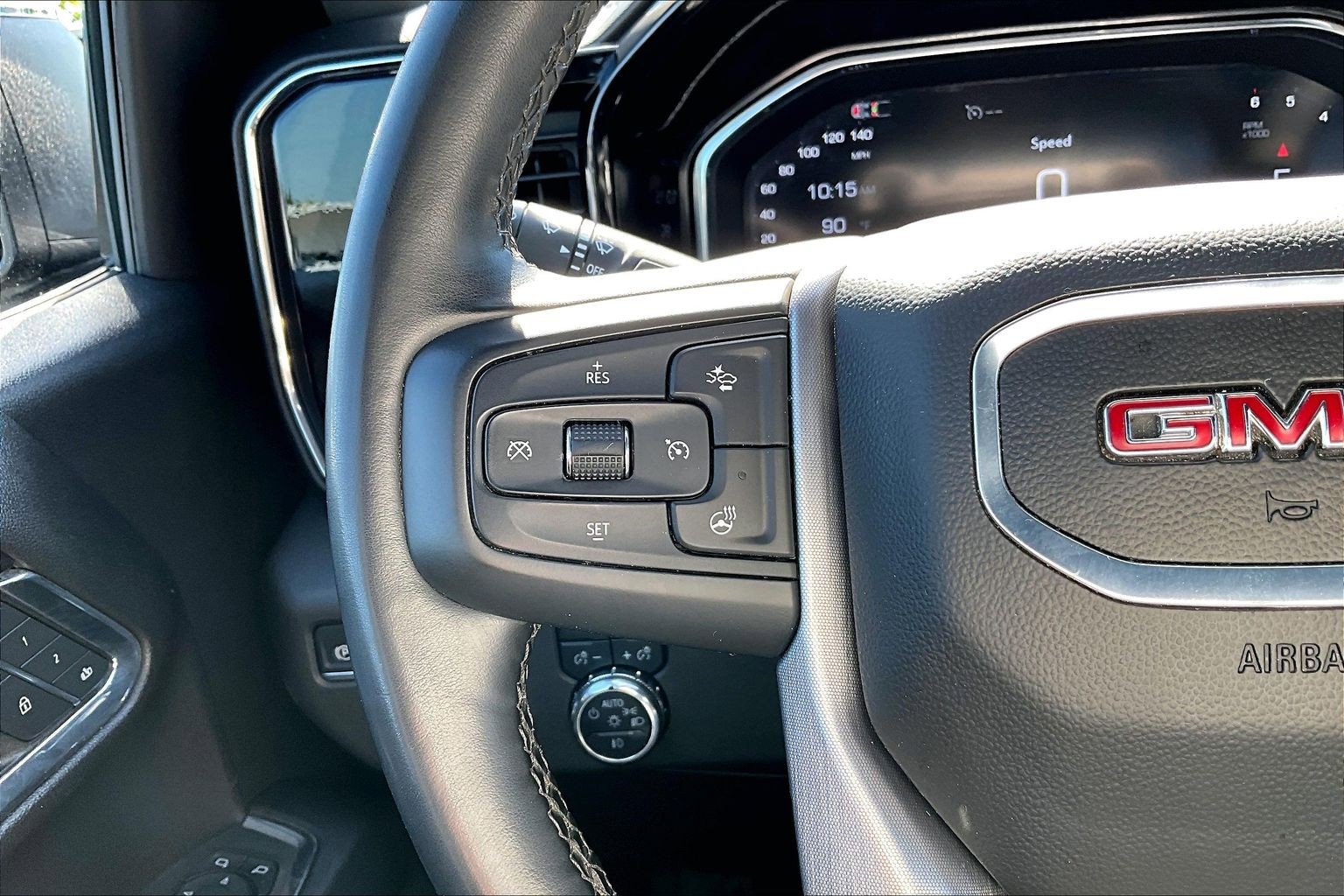 Used 2024 GMC Sierra 1500 SLT AWD/4WD image 21