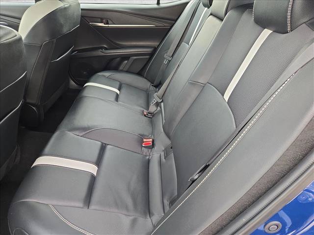 Used 2025 Toyota Camry SE FWD image 18