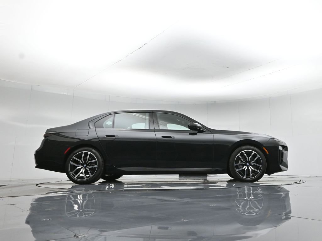 Used 2025 BMW 740i image 48