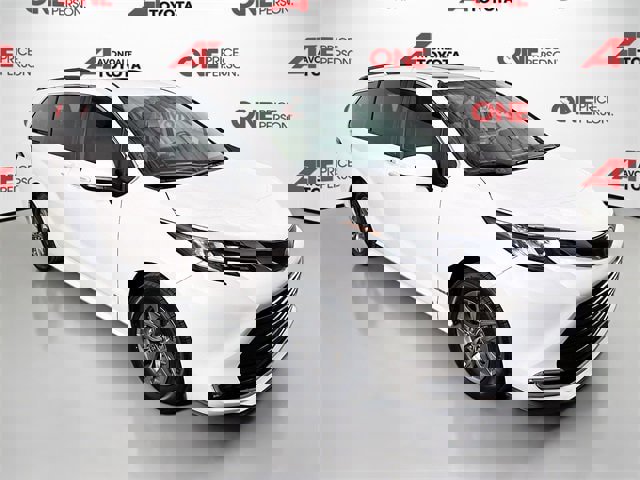 Certified 2021 Toyota Sienna XLE