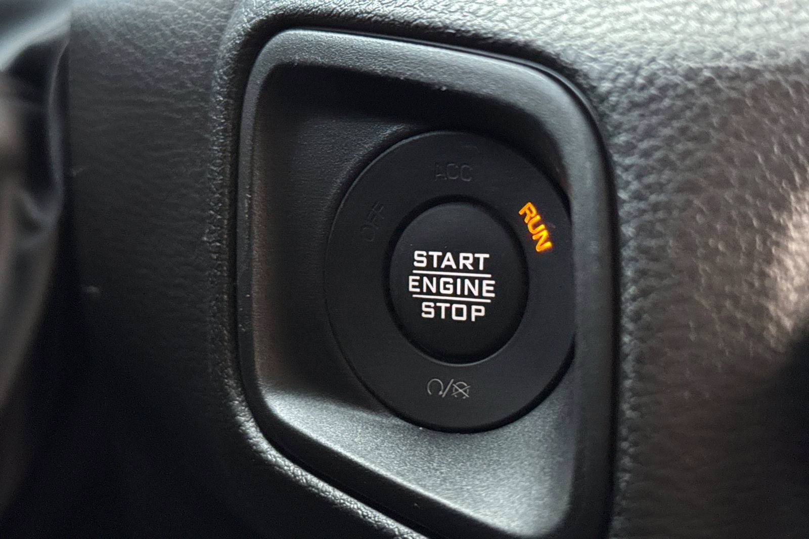 Used 2025 Jeep Gladiator Willys image 33