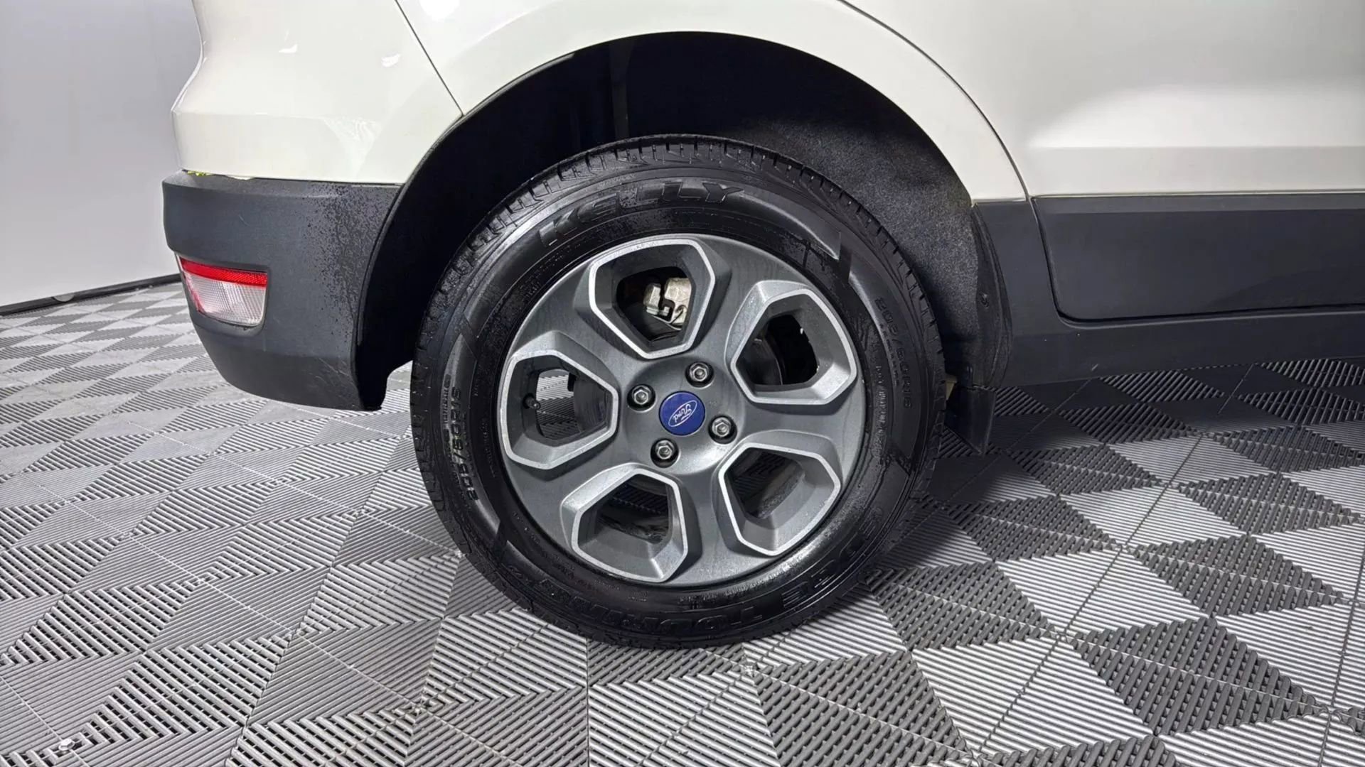 Used 2018 Ford EcoSport S FWD image 33