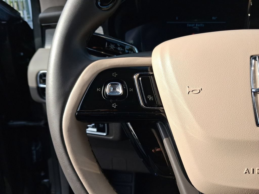 Used 2023 Lincoln Corsair FWD image 22
