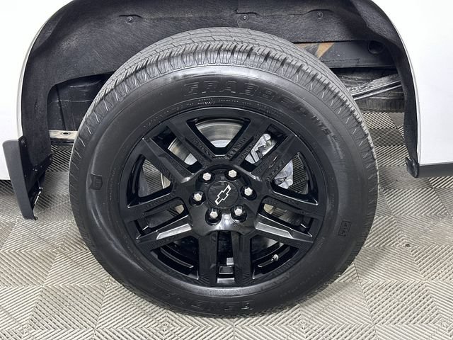 Used 2025 Chevrolet Silverado 1500 Custom AWD/4WD image 34
