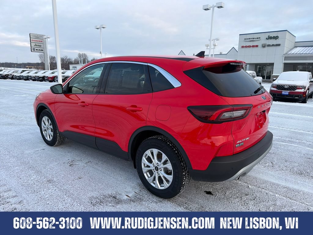 Used 2024 Ford Escape Active w/ Tech Pack #1 AWD/4WD image 3