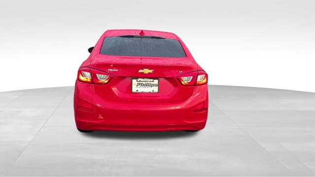 Used 2019 Chevrolet Cruze LT w/ Convenience Package FWD image 11