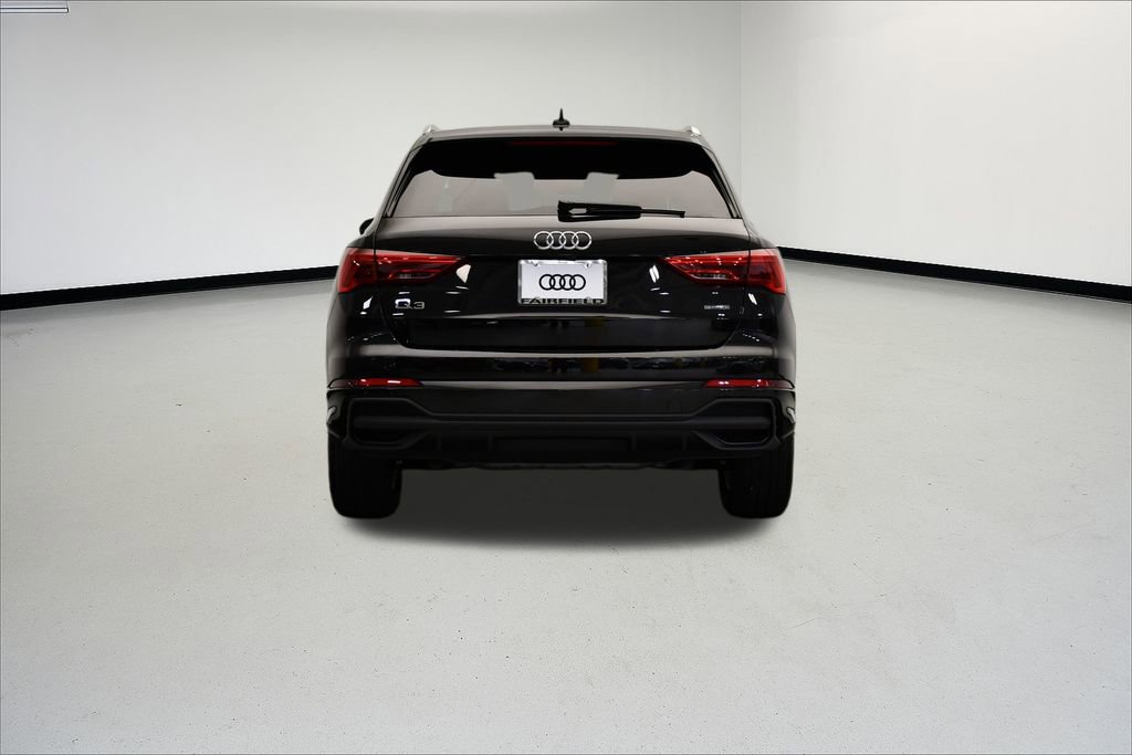 Used 2025 Audi Q3 2.0T Premium w/ Convenience Package image 4