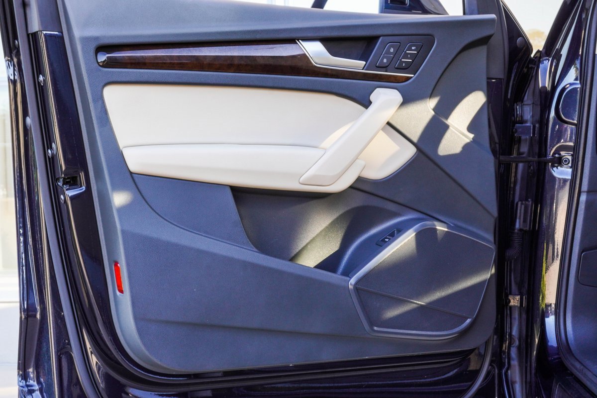 Used 2020 Audi Q5 2.0T Premium w/ Convenience Package image 15