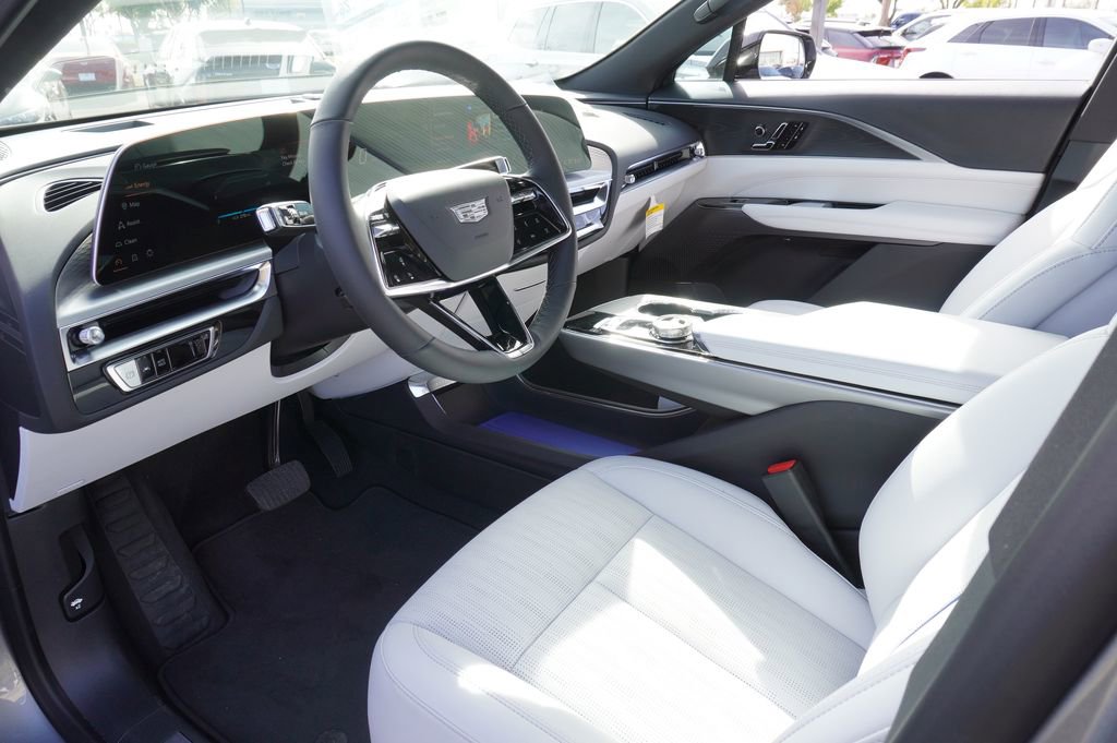 New 2025 Cadillac Lyriq Sport RWD image 16