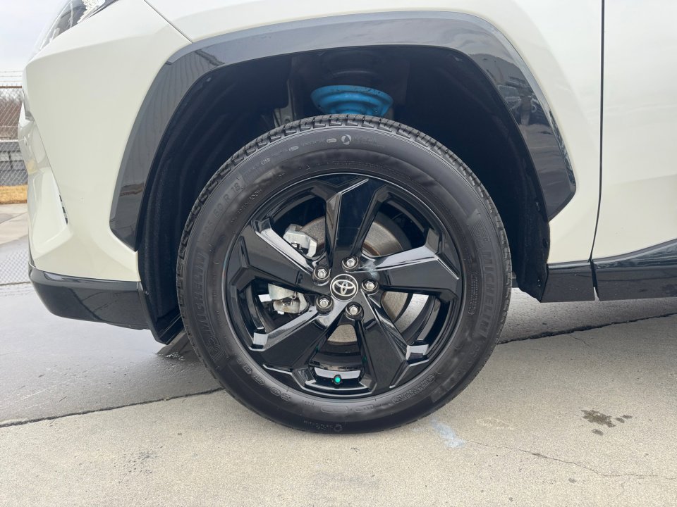 Used 2021 Toyota RAV4 XSE image 31