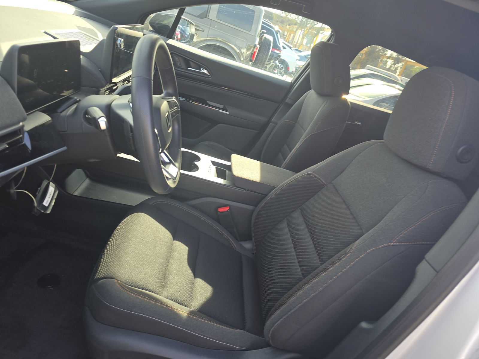 Used 2024 Honda Prologue EX image 5