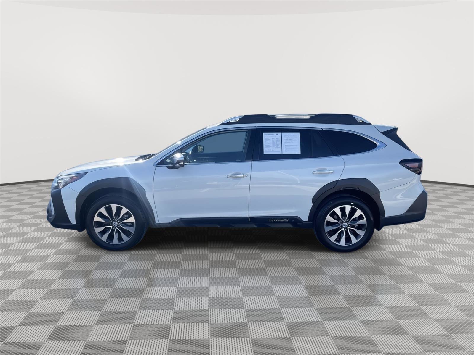 Certified 2023 Subaru Outback Touring XT image 4