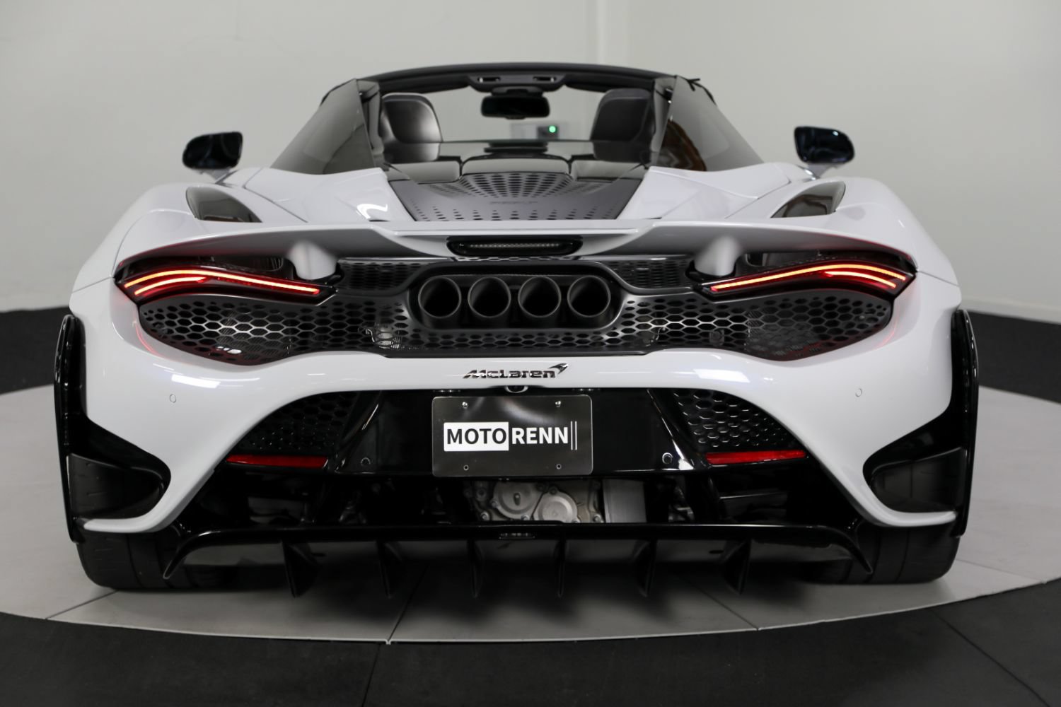 Used 2022 McLaren 765LT RWD image 8